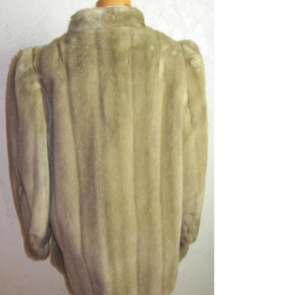Dubrowsky  Perlbinder Like New Faux Fur Coat Size - Picture 4 of 8